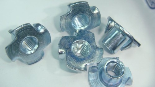 四爪螺母的用途 四爪螺母的用途